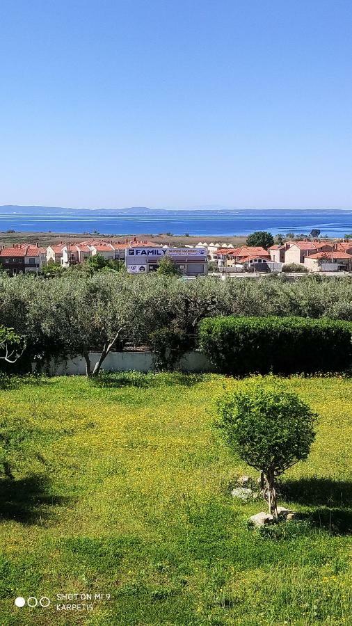 Apartament Karpetis A Paradise *